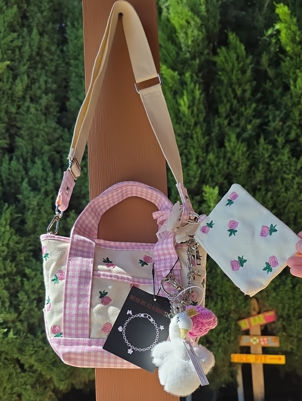Madden Girl Pink Rose Tote With Swan and Rose Charm - Picture 1 of 10